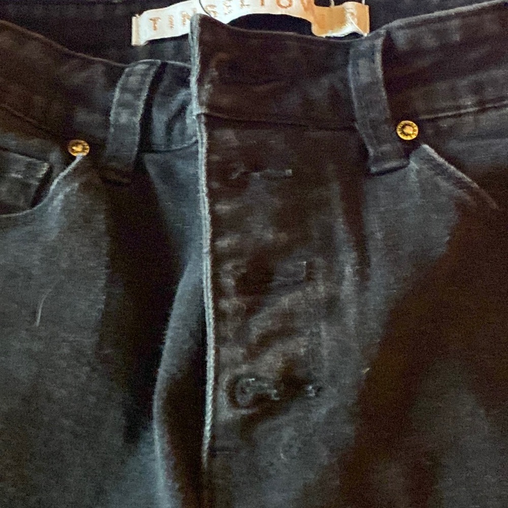 Blak faded distressed jean’s button fly high-waist